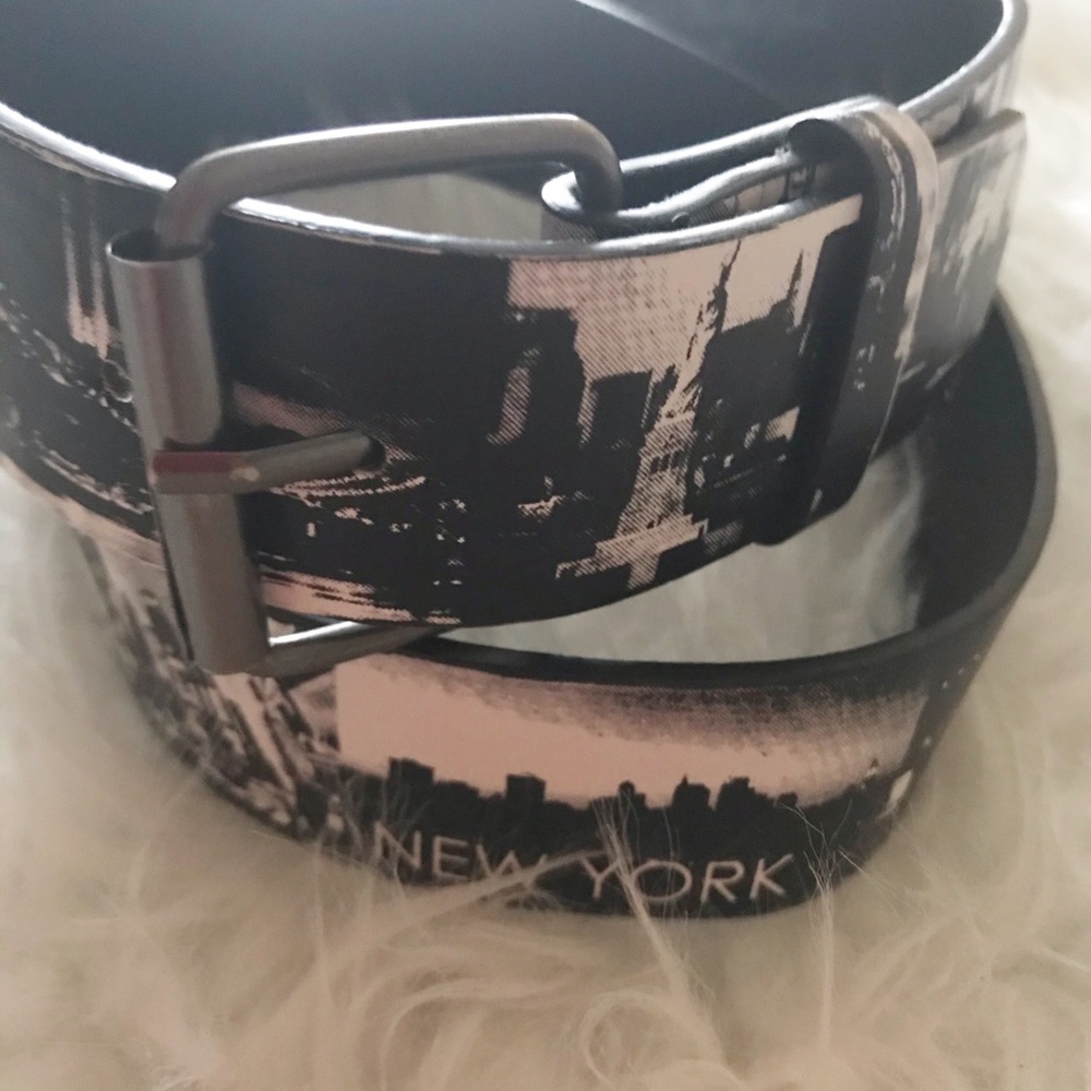 NEW YORK FUNKY 100% PU BELT NWOT SMALL